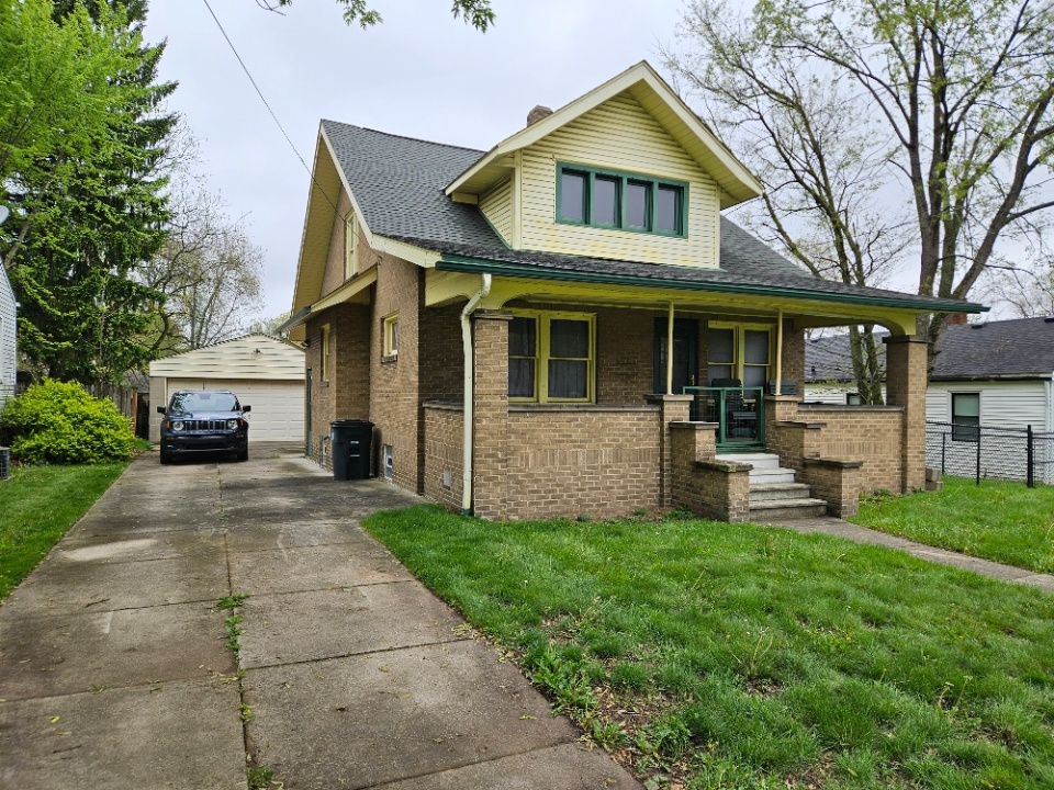 Quayle house front exterior and covered porch